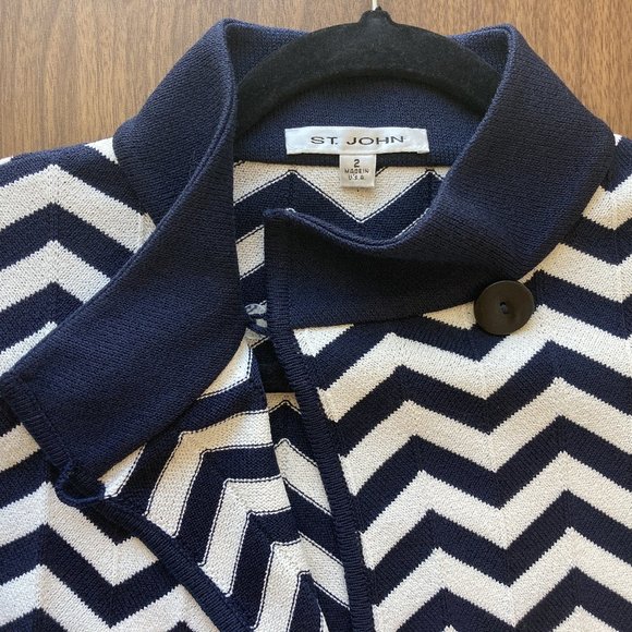 St. John Knits Santana Chevron Blazer, Size 2 - Picture 2 of 4